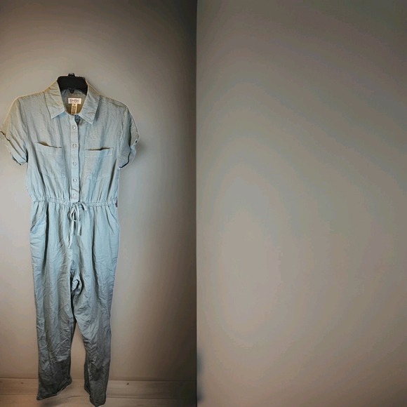 Jessica Simpson Pants - Jessica Simpson Olive Green Linen Blend Short Sleeve Button Up Jumpsuit Sz. Med.